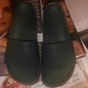 Hunter rubber slides